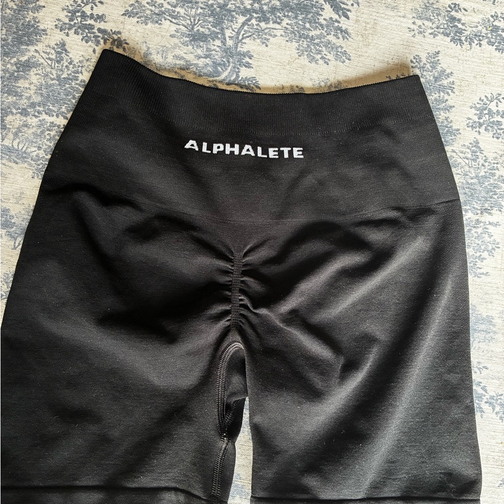Alphalete Black Women's High-Waist Seamless Shorts - Picture 2 of 2